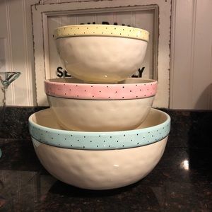 Rae Dunn mixing bowls (set)